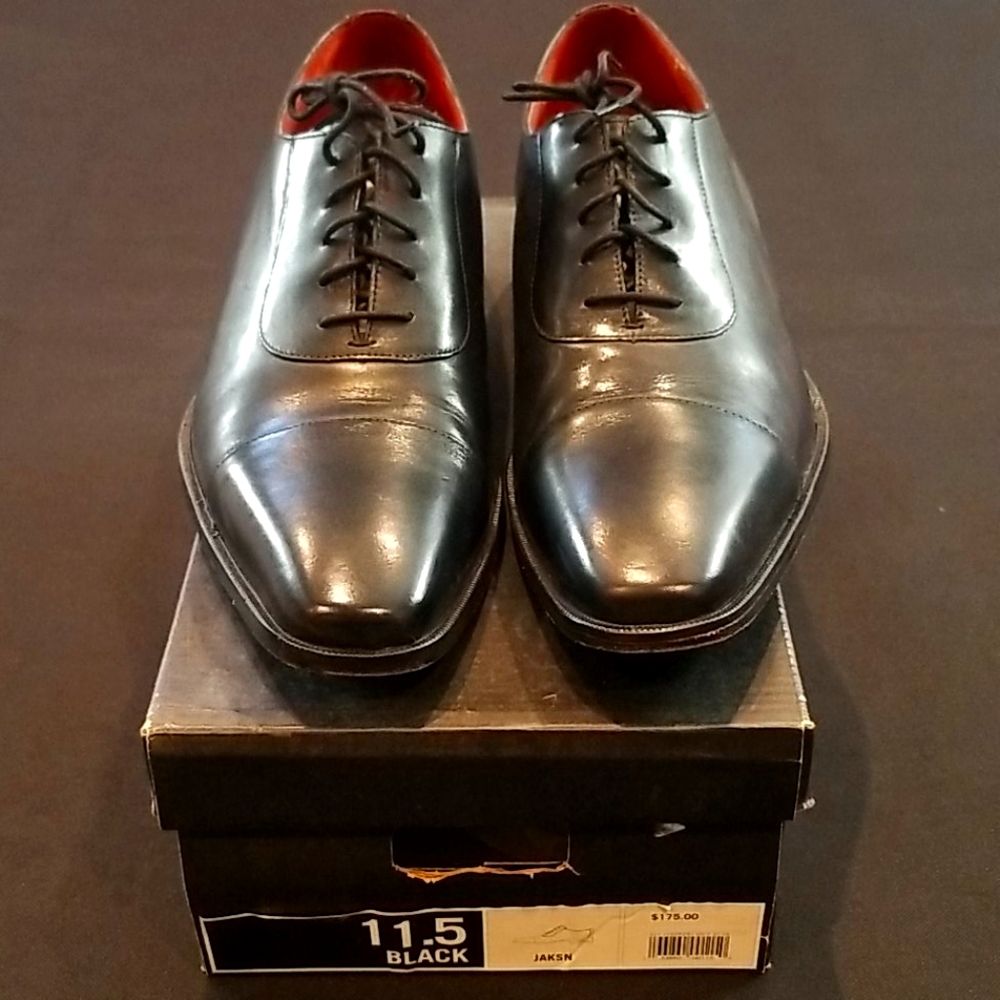 Banana Republic Jackson cap toe dress shoe